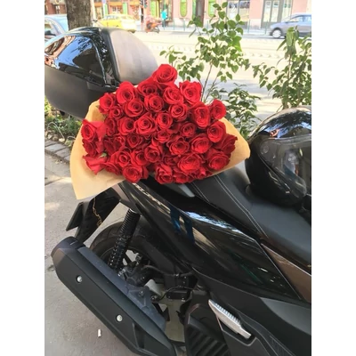 vörös rózsa csokor